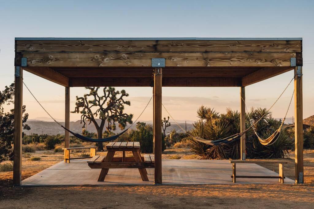 Joshua Tree Hidden Tower * Views - Landmark ユッカ・バレー エクステリア 写真