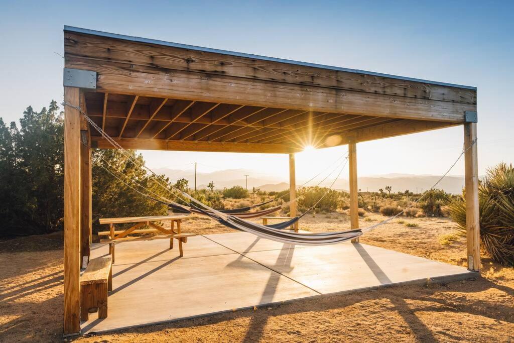 Joshua Tree Hidden Tower * Views - Landmark ユッカ・バレー エクステリア 写真